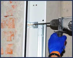 Neighborhood Garage Door Gary, IN 219-221-4035 - side-door-repair-t-22-gr-23m